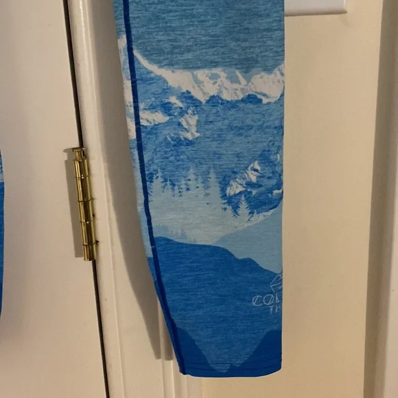 Colorado Threads St Mary’s Mountain Landscape Yoga Pants - Picture 3 of 5